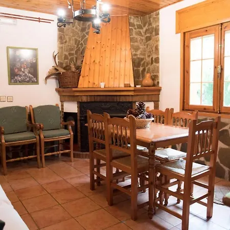 Holiday home Jamones Arroyo Frio